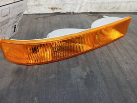 116.gm9u25 Gmc Truck 2025 Savana 2500 Corner/park Light 3101497