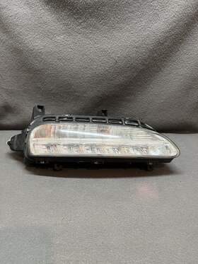 997.631.084.01 Porsche 2009-2012 997 911 Carrera Right Side Daytime Running Fog Light Oem